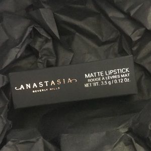 Anastasia Beverly Hills Matte Lipstick 💄